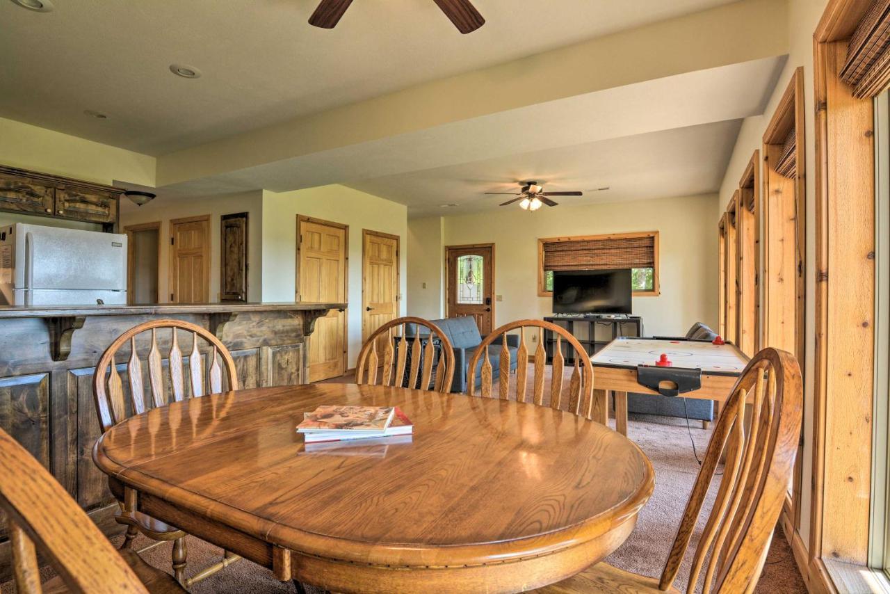 Spacious Log Cabin With Fire Pit And Game Room! Eureka Springs Exterior photo