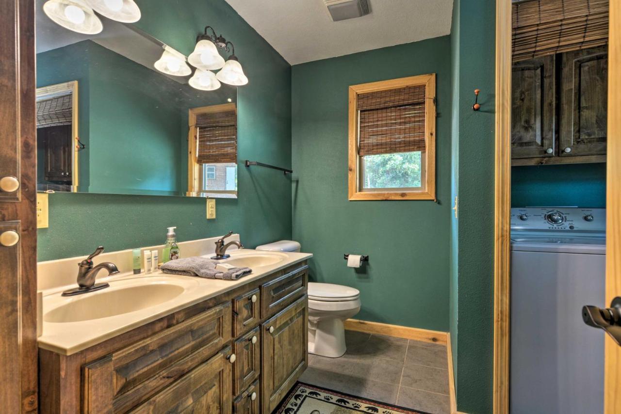 Spacious Log Cabin With Fire Pit And Game Room! Eureka Springs Exterior photo